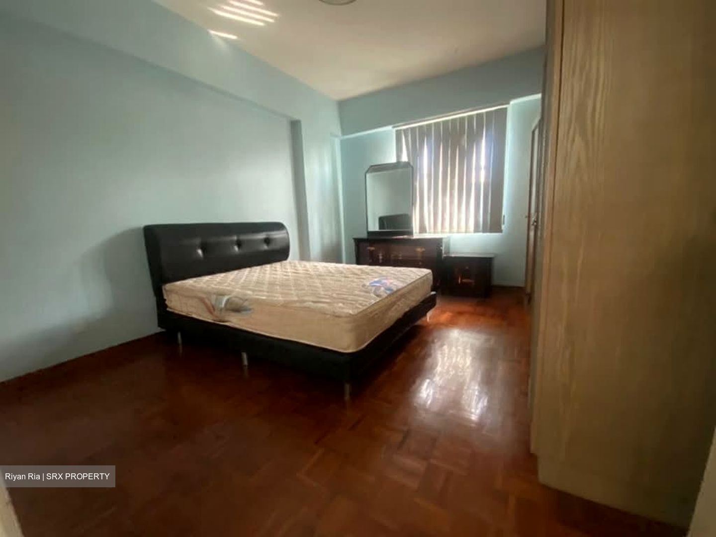 West Bay Condominium (D5), Condominium #558716661